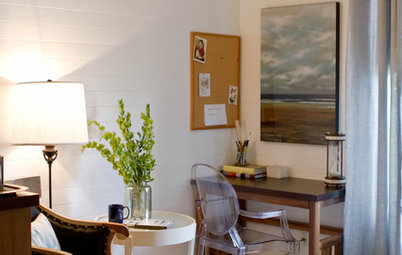 Horizontal Wainscoting Widens Wall Appeal