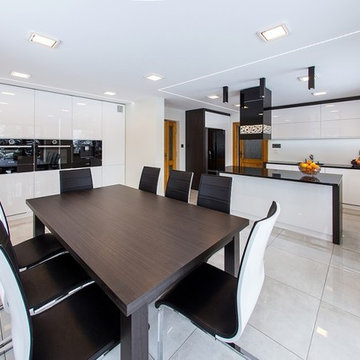 Modern Kitchen White High Gloss Cabinetry