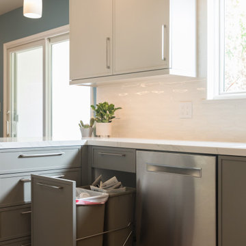 El Cerrito Mid-Century Modern Ranch Kitchen