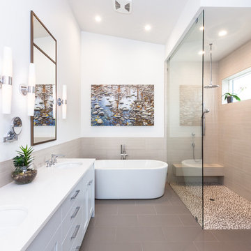 Modern Home in Tetherow