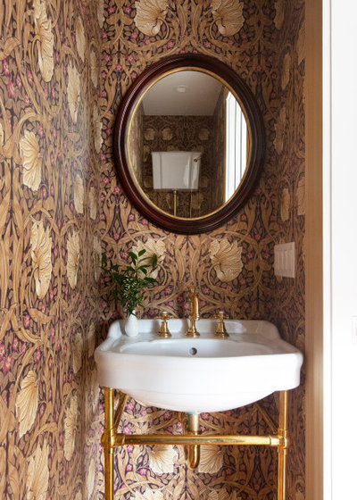 20 Powder Rooms With Eye-Catching Wallpaper