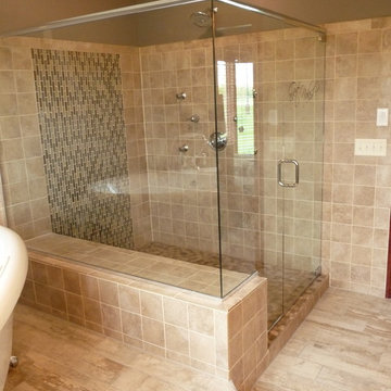 Deerwood Master Bathroom