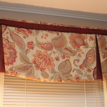 Andover English Country Custom Valance and Bolster