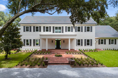 Inspiration for a cottage exterior home remodel in Orlando