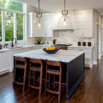Functional Simplicity: A Modern Kitchen Space