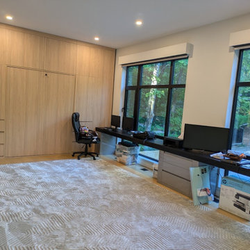 Flexible Home Office Room – Floor-To-Ceiling Storage Wall & Long Built-In Work D