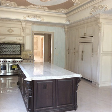 Traditional Kitchens & Baths