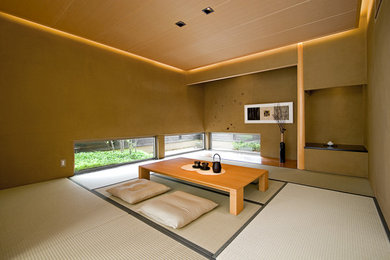 This is an example of an asian home design in Osaka.