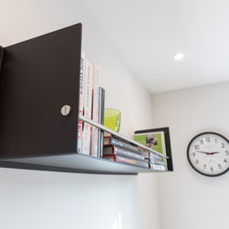 Idyllic Surrey Cottage - Display & Wall Shelves