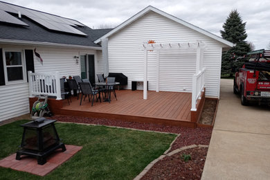 Inspiration for a deck remodel in Chicago