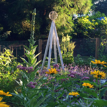 Akoris Garden Tuteur modern trellis organic garden support