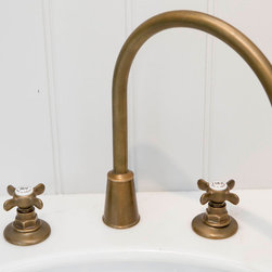 Luxury Taps/Faucets and Fittings. - Bathroom Sink Taps