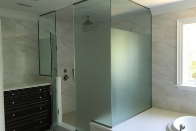 Inspiration for a contemporary bathroom remodel in Toronto