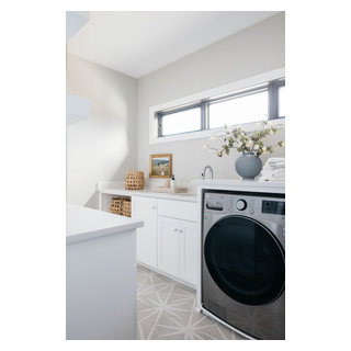 Custom Made Laundry Room Cabinetry - Laundry Room - Chicago - by Trim ...
