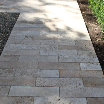Contemporary Family Garden at Swan Park