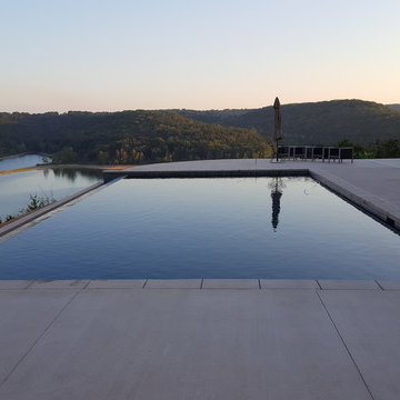 Blue Eye Missouri Vanishing Edge Pool