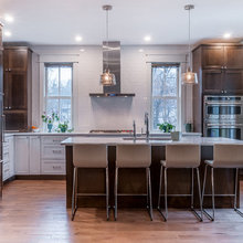 Kitchens with 2 colors