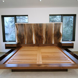 Platform Bed with 5-panel headboard, drawers + sidetables - Products