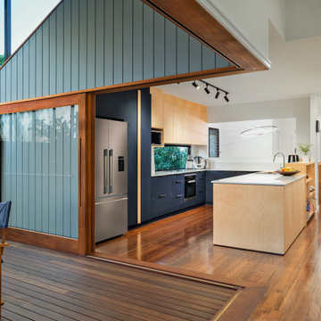 Manly, QLD renovation to capture city views