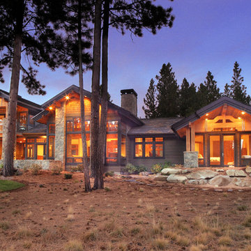 Contemporary Lodge in Broken Top