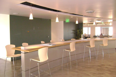 Modern dining room in Los Angeles.
