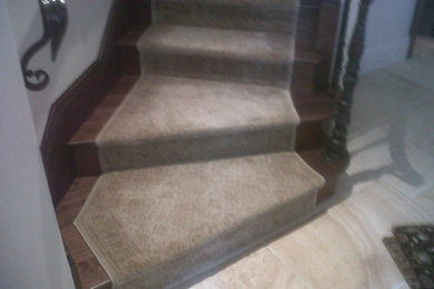 Staircase - traditional staircase idea in Oklahoma City