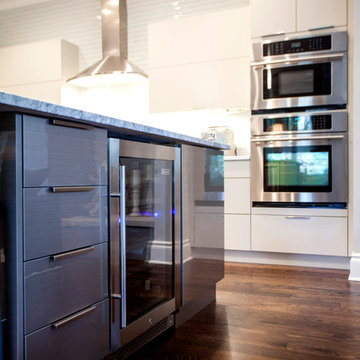 Contemporary Painted Grey Kitchen with High Gloss Island