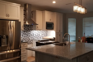 Kitchen - kitchen idea in Dallas