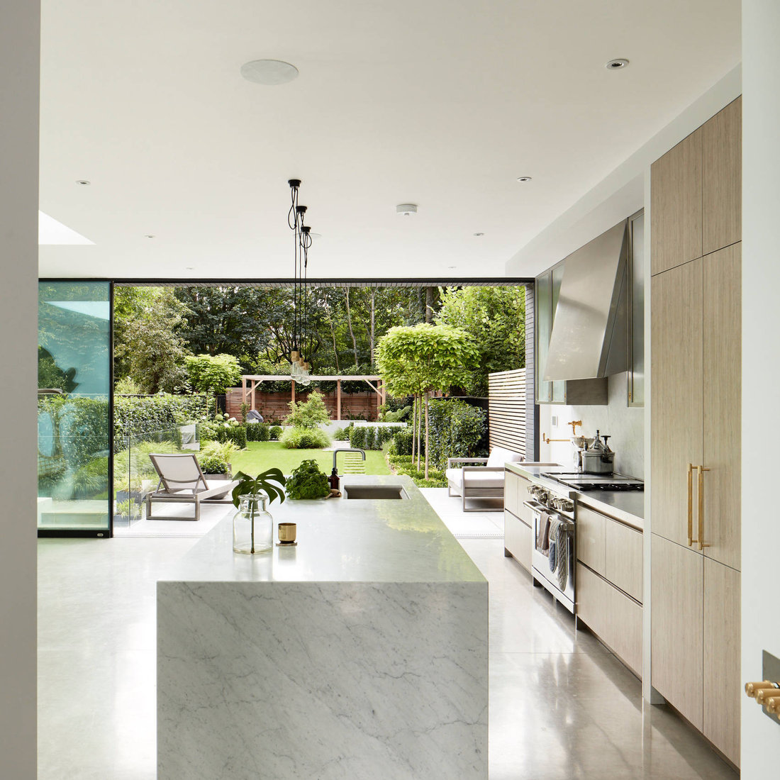Housecurious