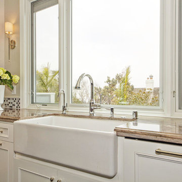 Contemporary-Traditional Interpretation Home