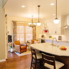 kitchen sitting area
