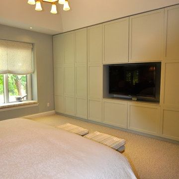 White Plains Master on the Main Floor