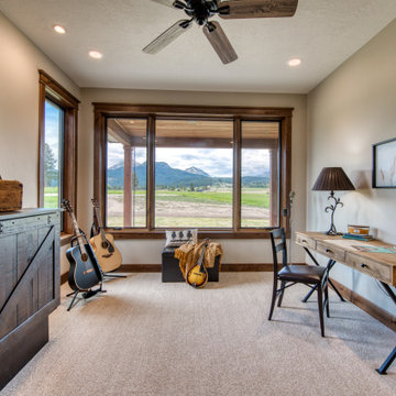 Lone Pine Lodge