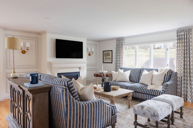 Example of a trendy living room design in Bridgeport
