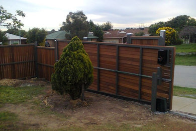Hardwood Fence with Steel Frame and Automatic gate