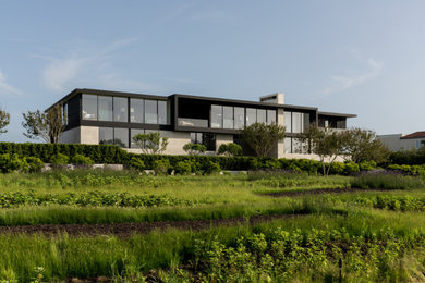 Inspiration for an exterior home remodel in New York