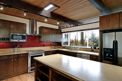 Kitchen - contemporary kitchen idea in Seattle