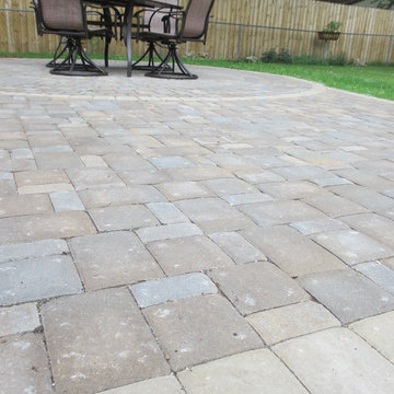 Anchor Kingston Circle Patio