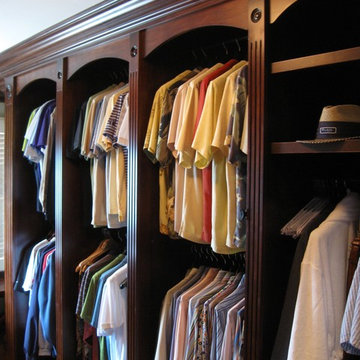 -Custom Closets