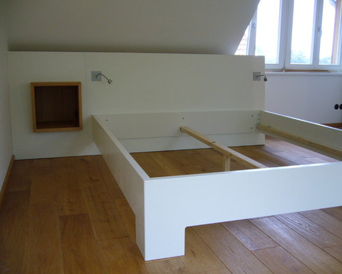 Schlafzimmer, bett mit stauraum u. schrank in dachschräge