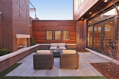 Example of a trendy patio design in Chicago
