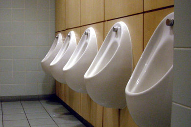 Bathroom - traditional bathroom idea in Detroit