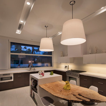 Modern Residence and Art Studio