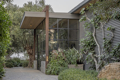 Exterior home photo in Los Angeles
