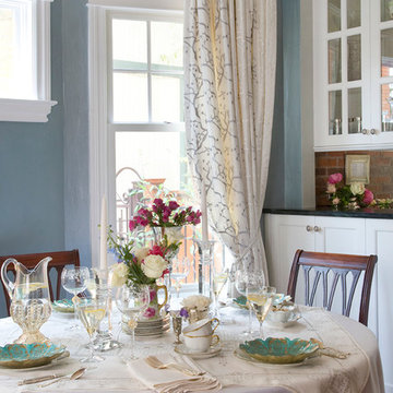 Party-Ready Dining Room