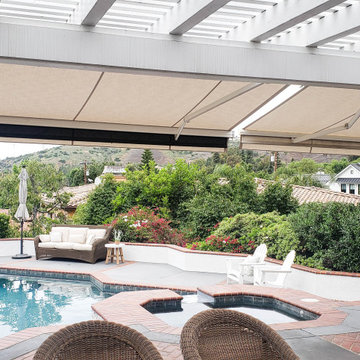 Retractable Awnings in Villa Park, California