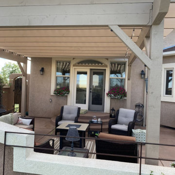 Cedar Pergola Provides the Ultimate Cozy Outdoor Living Space