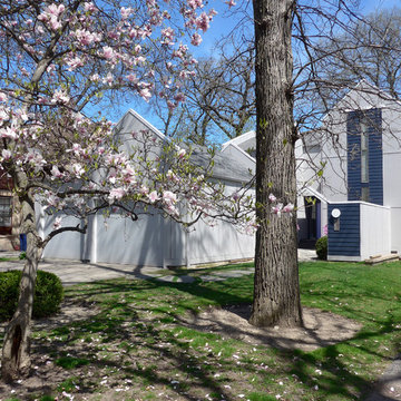 Highland Park, IL Contemporary Exterior Remodel in Pearl Gray and Deep Ocean