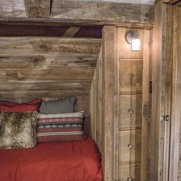 Built In Bunk Room- Allenspark Bunkhouse
