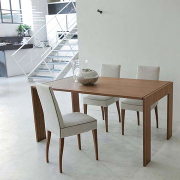 Porada - Tip Over Mirror Table